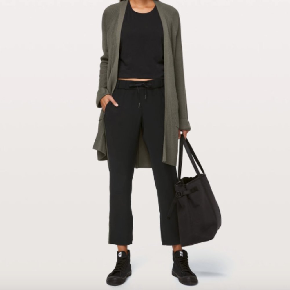 NWT Lululemon On the Fly Woven Track Stripe 25"